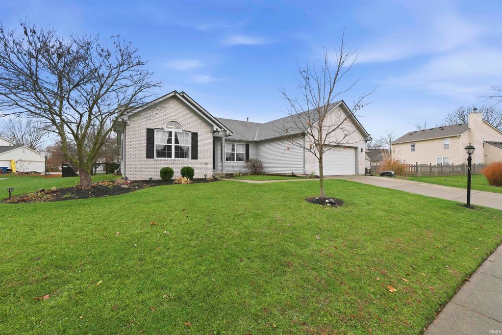 Photo of 10709 Upland Way, Noblesville, IN 46060 (MLS # 202547029)