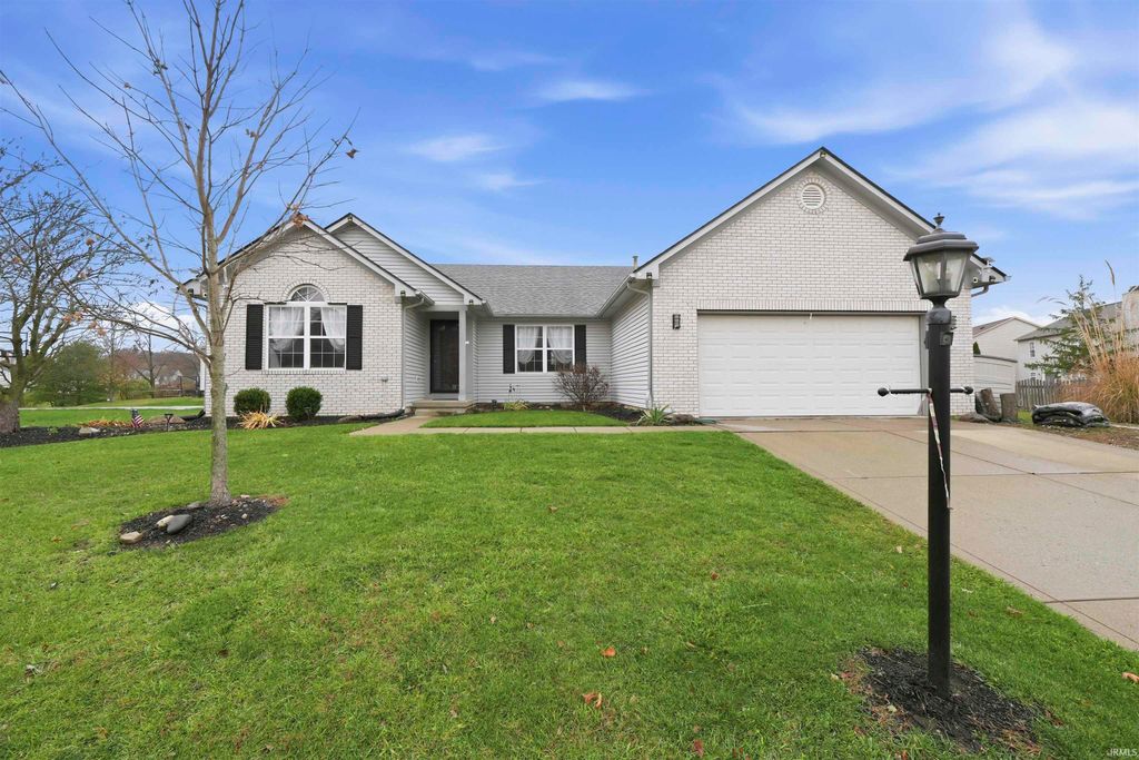 Photo of 10709 Upland Way, Noblesville, IN 46060 (MLS # 202547029)