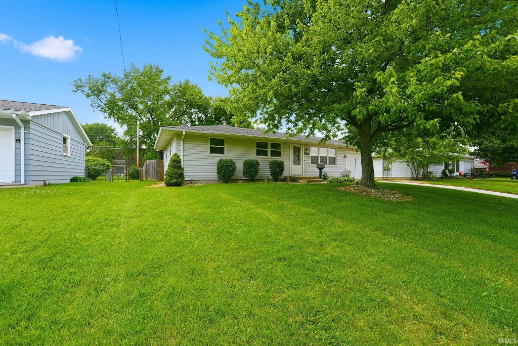 Photo of 340 Tweedwood Drive, New Haven, IN 46774 (MLS # 202622902)