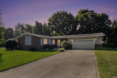 Photo of 26560 Glick Drive, Elkhart, IN 46514 (MLS # 202536126)