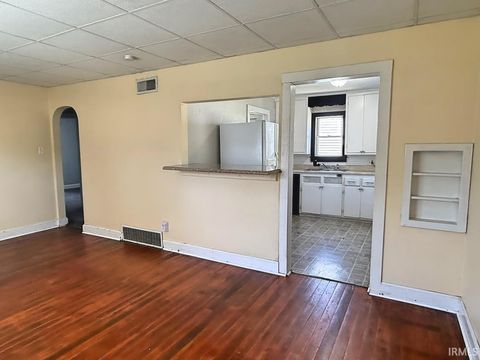 Tiny photo for 1615 Ravenswood Drive, Evansville, IN 47714 (MLS # 202614399)