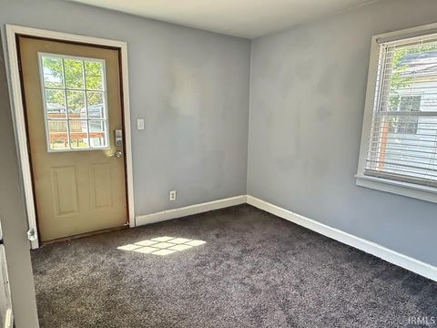 Tiny photo for 1615 Ravenswood Drive, Evansville, IN 47714 (MLS # 202614399)