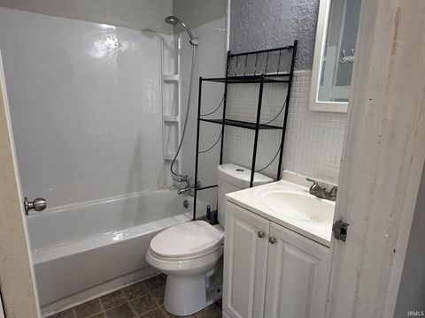 Tiny photo for 1615 Ravenswood Drive, Evansville, IN 47714 (MLS # 202614399)