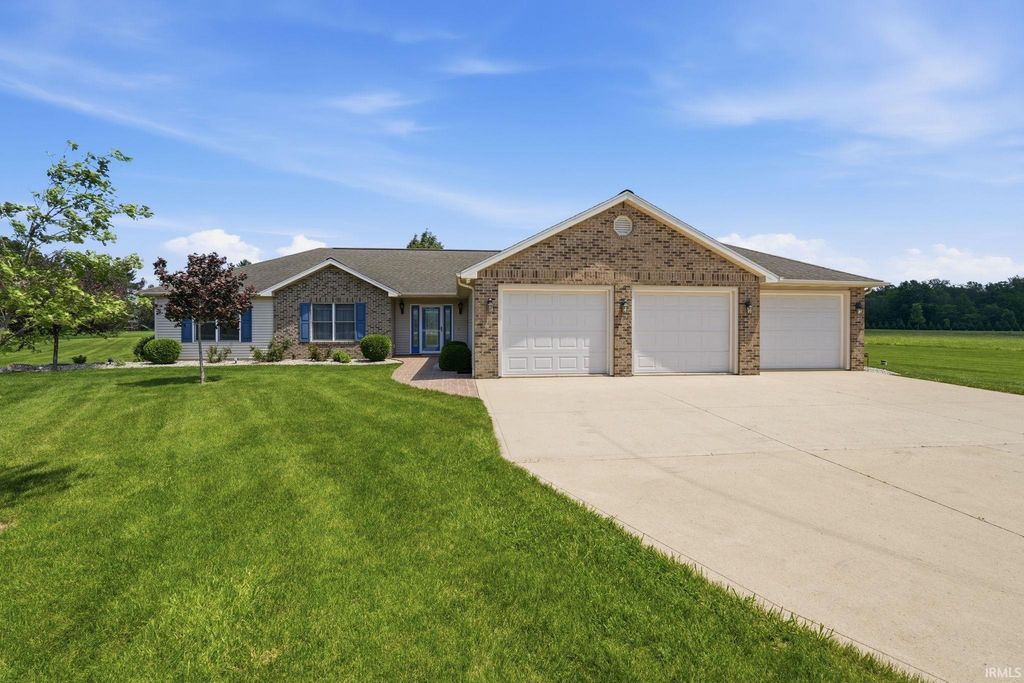 Photo of 3827 NW SR 116 Road, Markle, IN 46770 (MLS # 202619152)