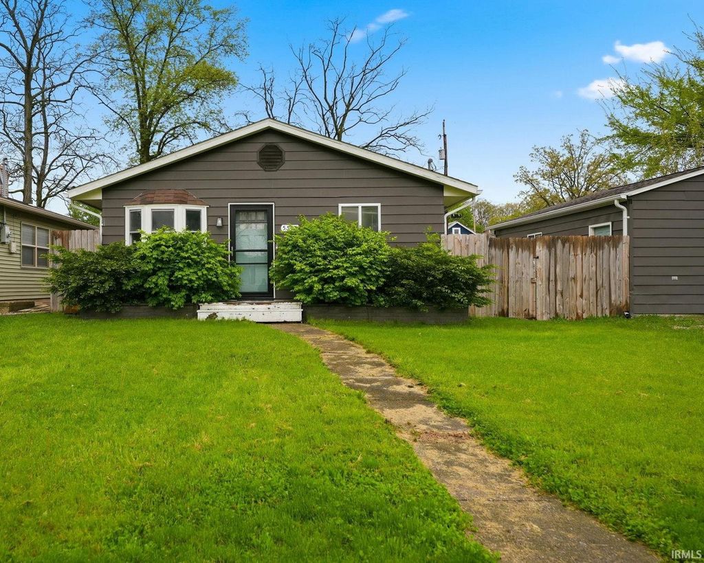 Photo of 5517 Webster Street, Fort Wayne, IN 46807 (MLS # 202616513)
