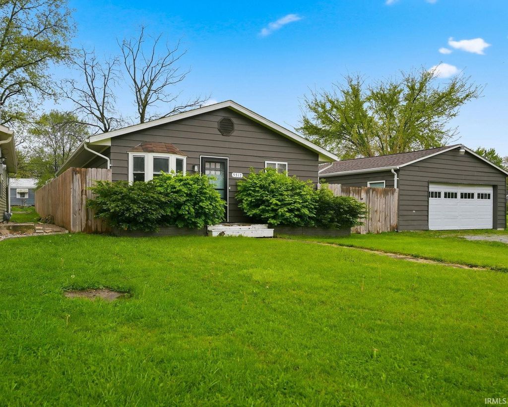 Photo of 5517 Webster Street, Fort Wayne, IN 46807 (MLS # 202616513)