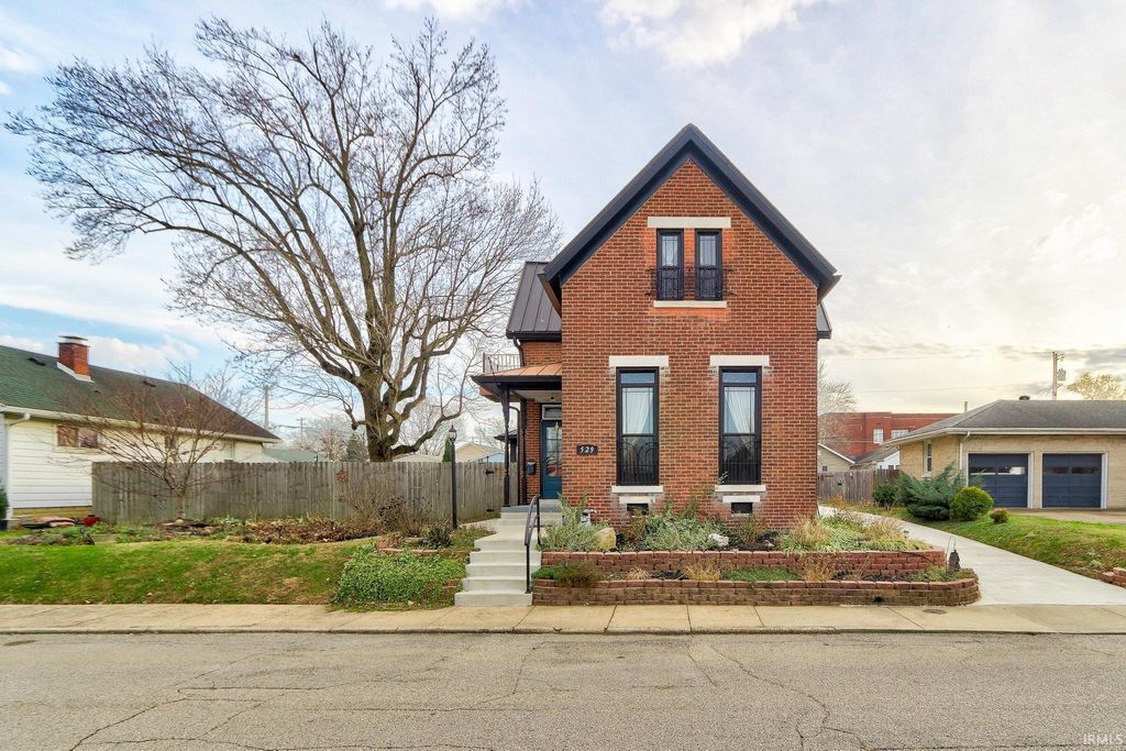 Photo of 529 Herndon Drive, Evansville, IN 47711 (MLS # 202548601)