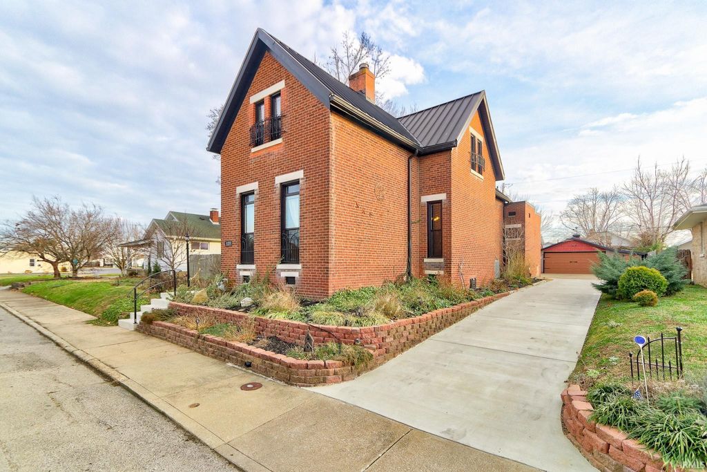 Photo of 529 Herndon Drive, Evansville, IN 47711 (MLS # 202548601)