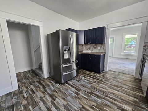 Tiny photo for 1036 S Webster Street, Kokomo, IN 46902 (MLS # 202539525)