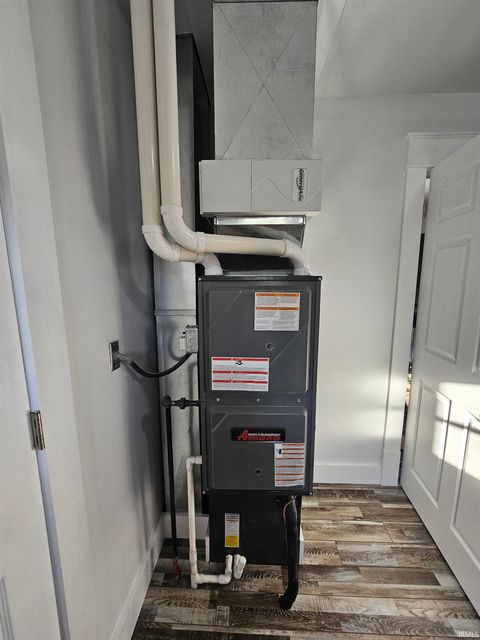 Tiny photo for 1036 S Webster Street, Kokomo, IN 46902 (MLS # 202539525)