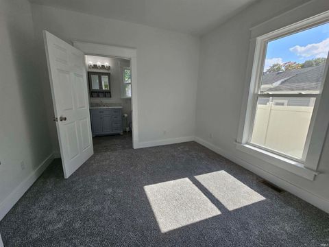 Tiny photo for 1036 S Webster Street, Kokomo, IN 46902 (MLS # 202539525)