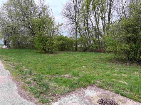 Tiny photo for 32 Shultz Street, Logansport, IN 46947 (MLS # 202612450)