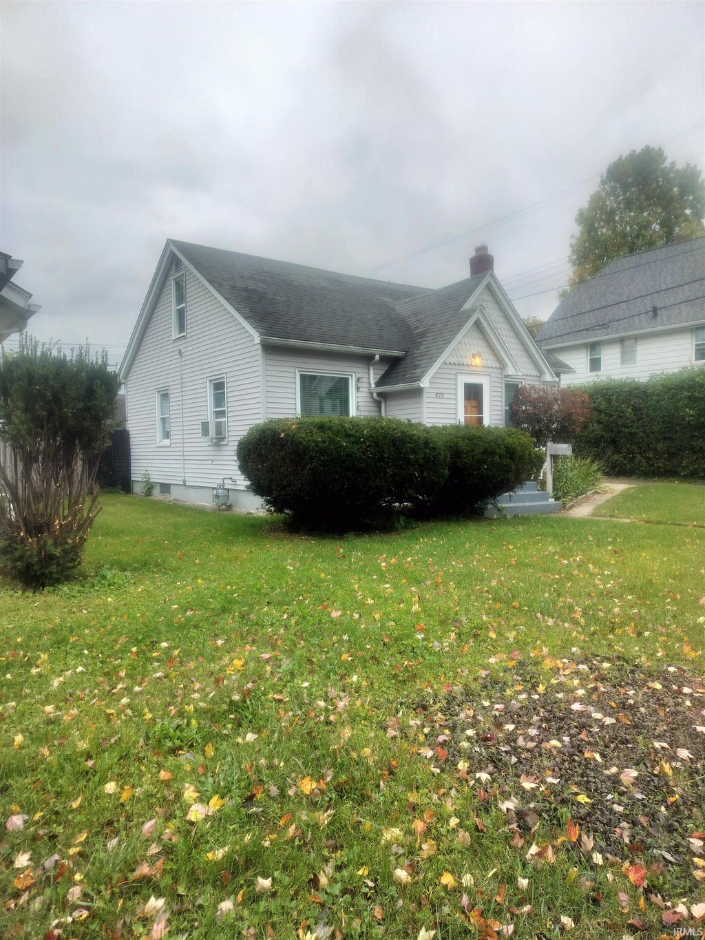 Photo of 829 E Eckman St Street, South Bend, IN 46614 (MLS # 202642998)