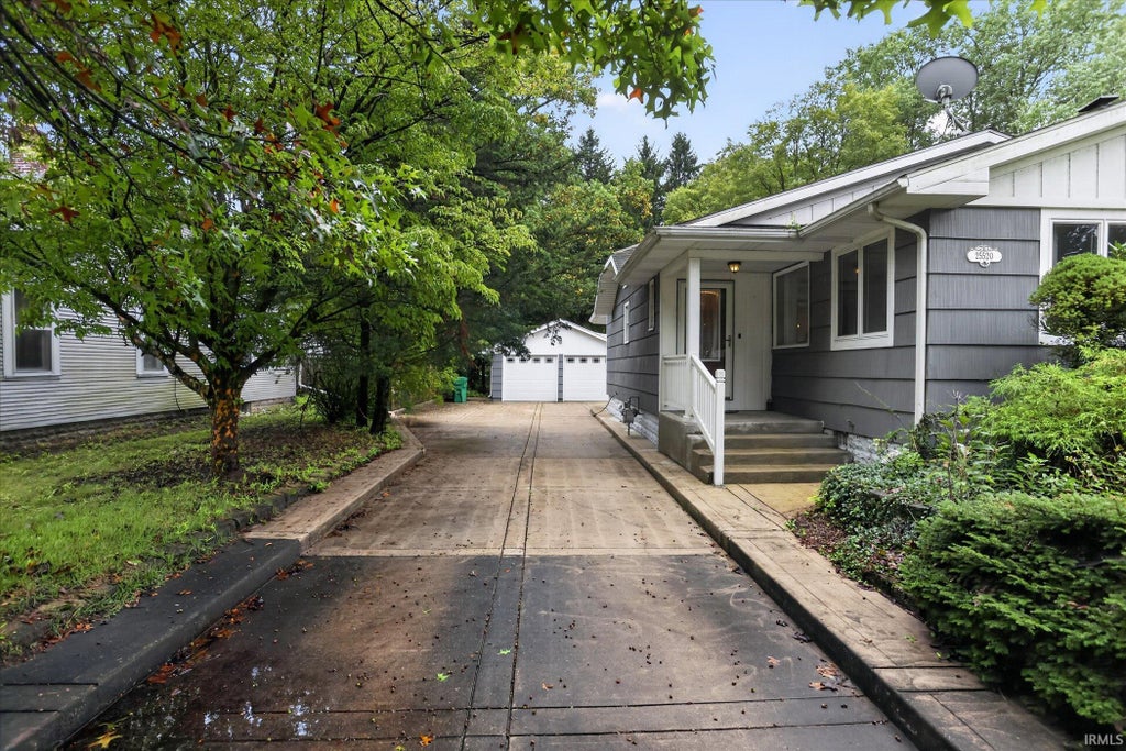 Photo of 25520 Country Club Drive, South Bend, IN 46619 (MLS # 202639098)