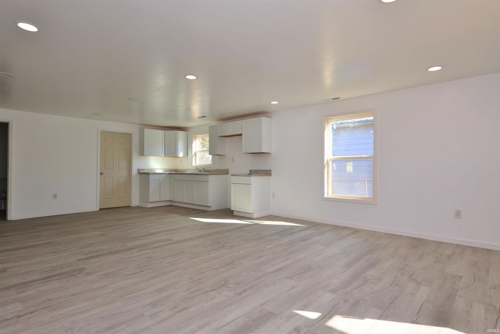 Photo of 204 W 8th Street, Jonesboro, IN 46938 (MLS # 202543560)