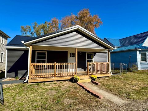 Photo of 204 W 8th Street, Jonesboro, IN 46938 (MLS # 202543560)