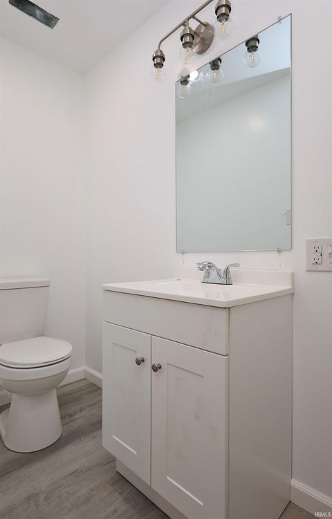 Tiny photo for 204 W 8th Street, Jonesboro, IN 46938 (MLS # 202543560)