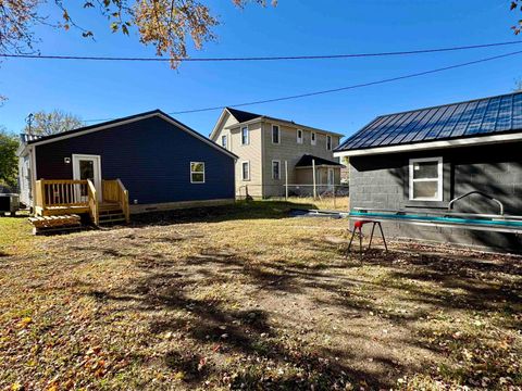 Tiny photo for 204 W 8th Street, Jonesboro, IN 46938 (MLS # 202543560)