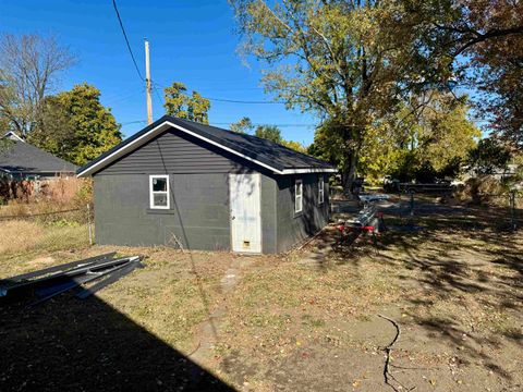 Tiny photo for 204 W 8th Street, Jonesboro, IN 46938 (MLS # 202543560)
