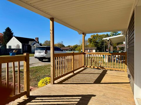 Tiny photo for 204 W 8th Street, Jonesboro, IN 46938 (MLS # 202543560)