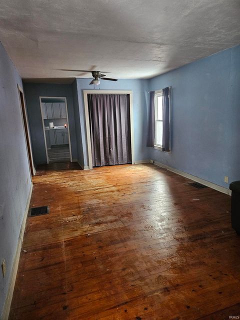 Tiny photo for 1128 S Elizabeth Street, Kokomo, IN 46902 (MLS # 202548602)