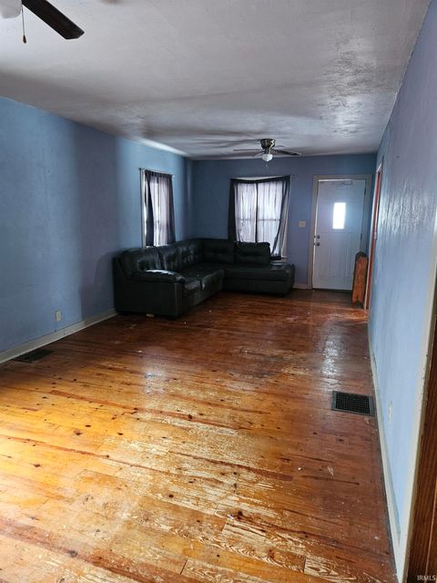 Tiny photo for 1128 S Elizabeth Street, Kokomo, IN 46902 (MLS # 202548602)