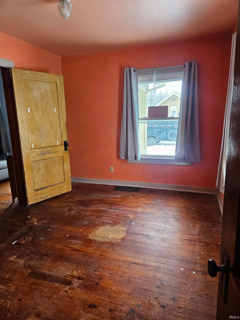 Tiny photo for 1128 S Elizabeth Street, Kokomo, IN 46902 (MLS # 202548602)