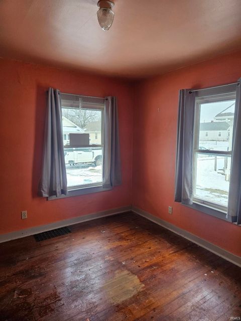 Tiny photo for 1128 S Elizabeth Street, Kokomo, IN 46902 (MLS # 202548602)