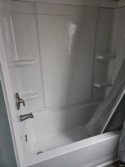 Tiny photo for 1128 S Elizabeth Street, Kokomo, IN 46902 (MLS # 202548602)