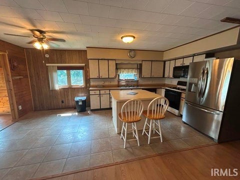 Tiny photo for 17037 Tomohawk Trail, Plymouth, IN 46563 (MLS # 202629513)