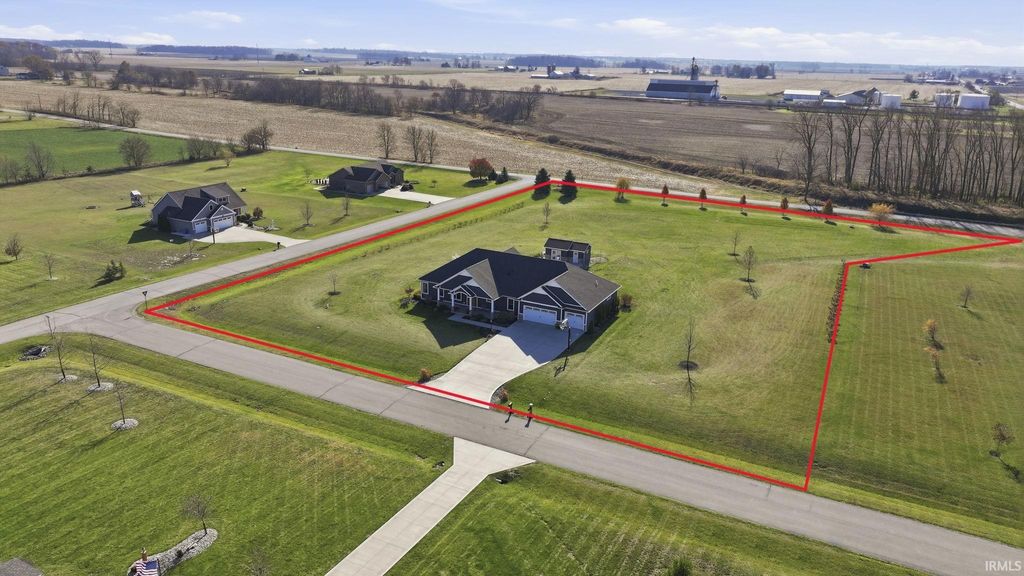 Photo of 4896 S Round Hill Road Rd, Columbia City, IN 46725 (MLS # 202546182)