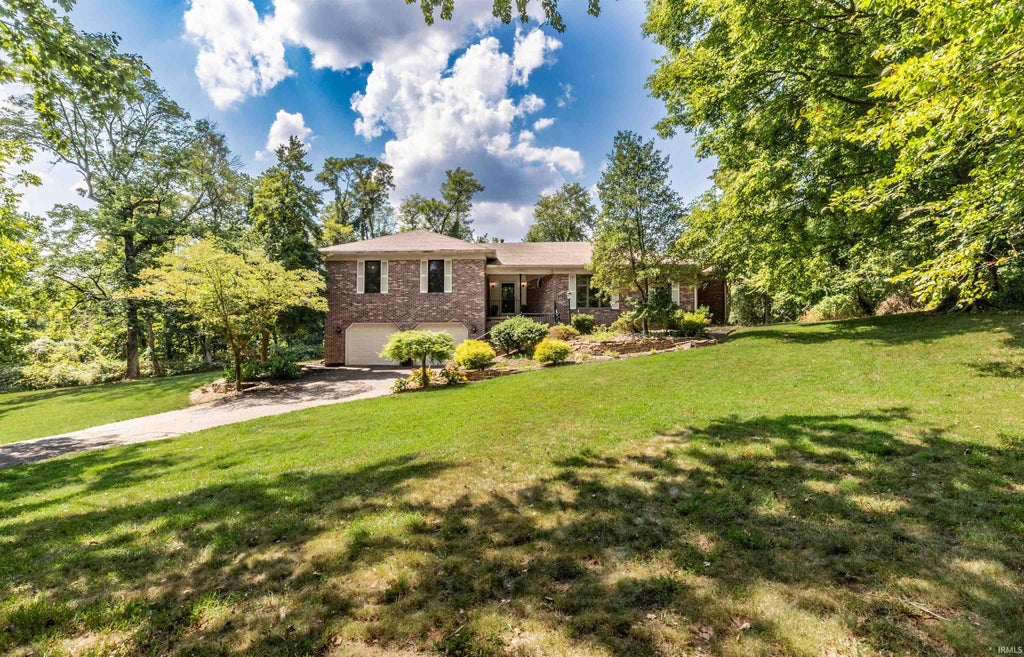 Photo of 5828 Harmony Woods Lane, Evansville, IN 47720 (MLS # 202636835)