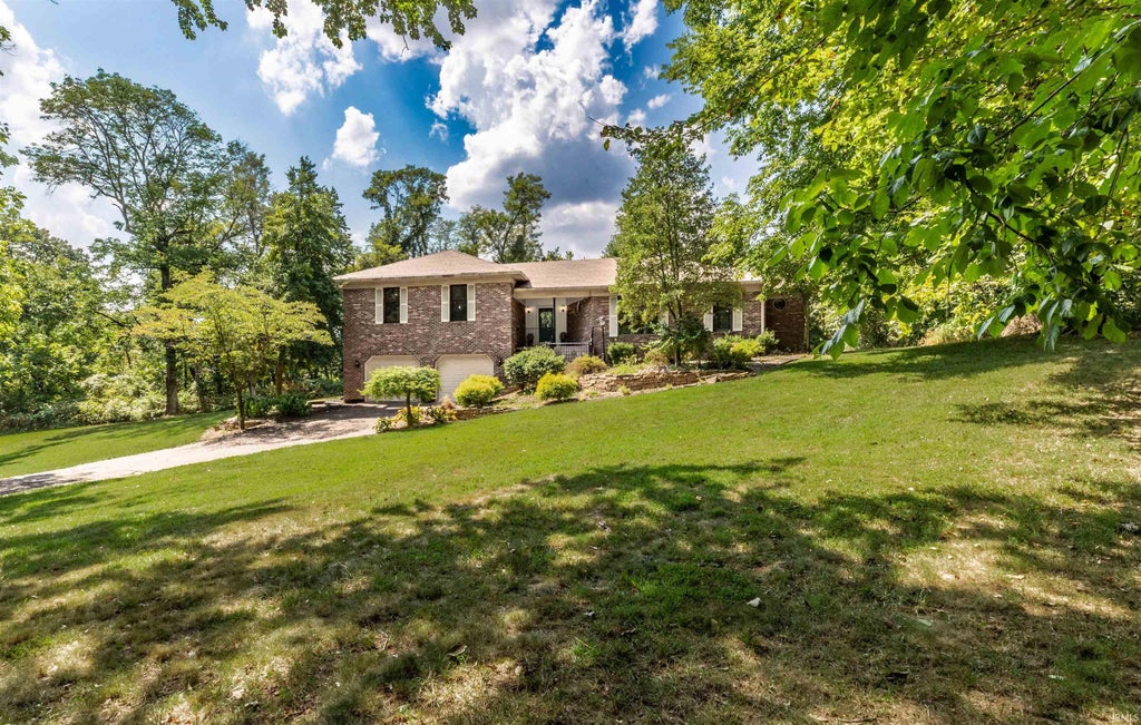 Photo of 5828 Harmony Woods Lane, Evansville, IN 47720 (MLS # 202636835)