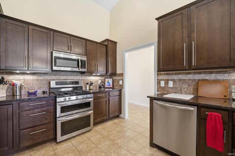 Tiny photo for 131 Aqueduct Circle, West Lafayette, IN 47906 (MLS # 202627369)