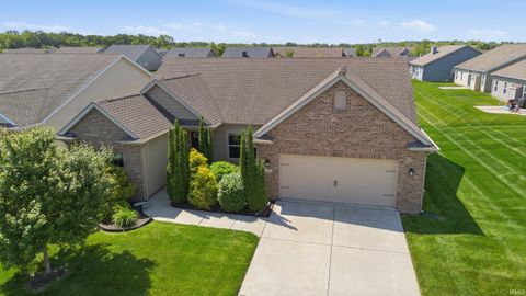 Photo of 131 Aqueduct Circle, West Lafayette, IN 47906 (MLS # 202627369)
