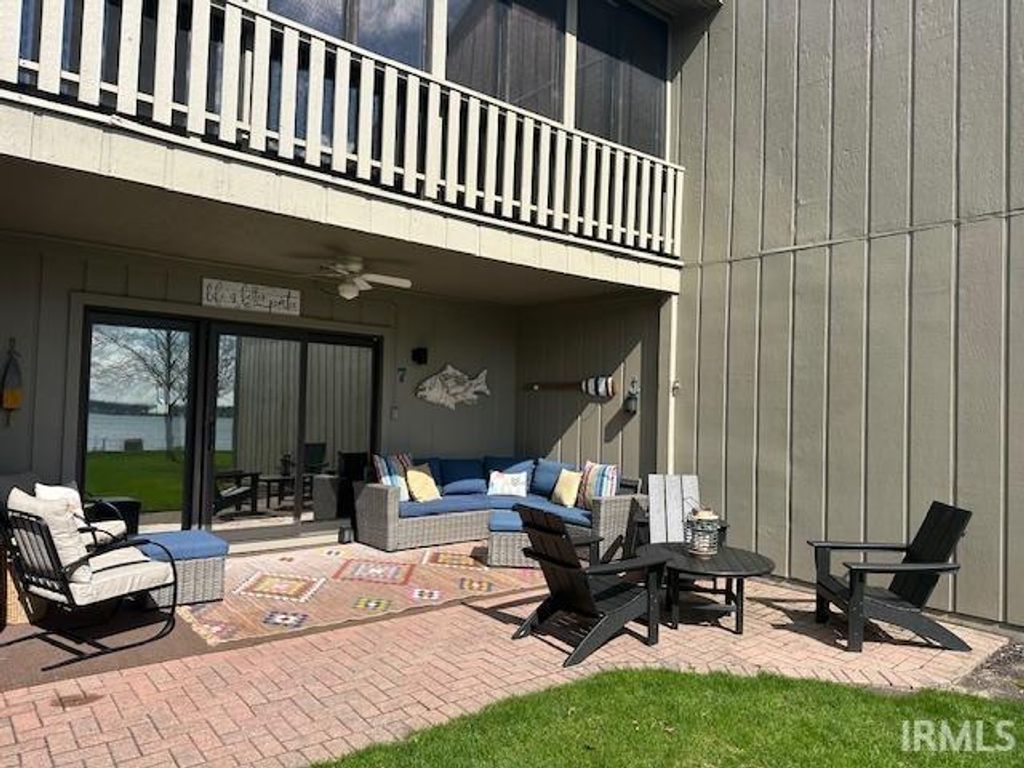 Photo of 12601 N Pleasant Grove Road, Syracuse, IN 46567 (MLS # 202611553)