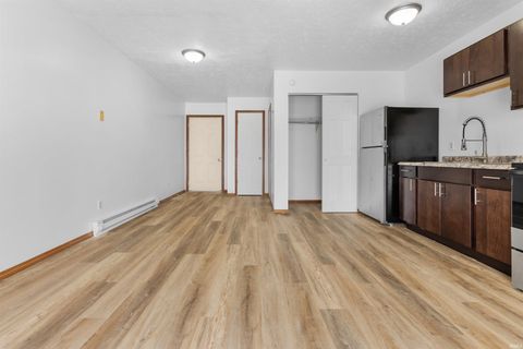 Tiny photo for 652 Northgate Circle, Rochester, IN 46975 (MLS # 202613457)