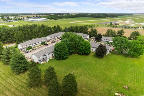 Tiny photo for 652 Northgate Circle, Rochester, IN 46975 (MLS # 202613457)