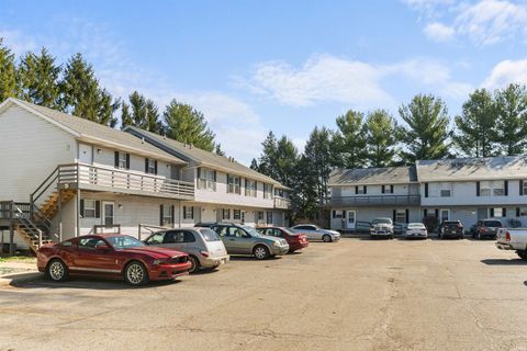 Tiny photo for 652 Northgate Circle, Rochester, IN 46975 (MLS # 202613457)