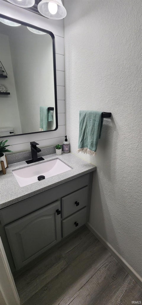 Tiny photo for 23036 S Oakleaf Drive, Elkhart, IN 46514 (MLS # 202625535)