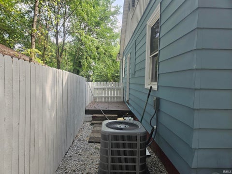 Tiny photo for 8416 E Lindstrom Lane, New Carlisle, IN 46552 (MLS # 202629492)
