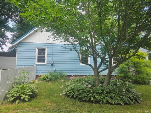 Tiny photo for 8416 E Lindstrom Lane, New Carlisle, IN 46552 (MLS # 202629492)