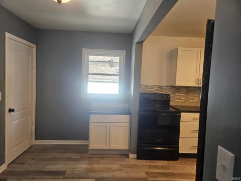 Tiny photo for 8416 E Lindstrom Lane, New Carlisle, IN 46552 (MLS # 202629492)