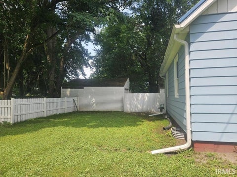 Tiny photo for 8416 E Lindstrom Lane, New Carlisle, IN 46552 (MLS # 202629492)