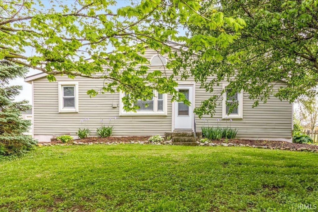 Photo of 1460 W 300 S, Winchester, IN 47394 (MLS # 202616775)