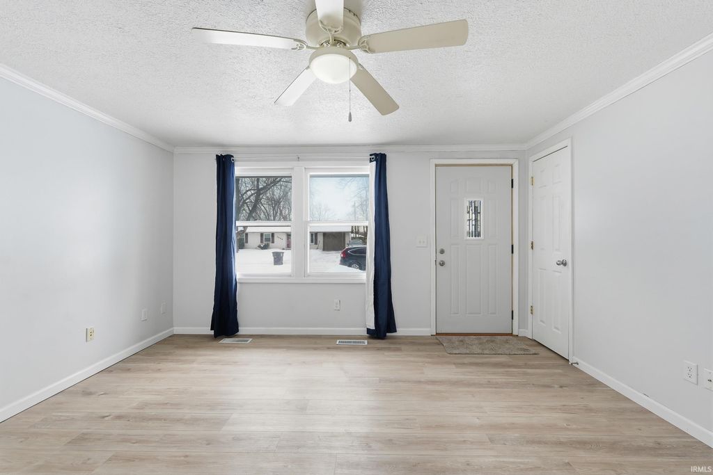 Photo of 7401 Placer Run, Fort Wayne, IN 46815 (MLS # 202604133)