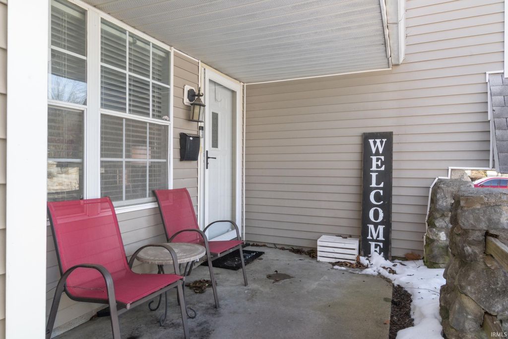 Photo of 1112 Salem Lane, Evansville, IN 47710 (MLS # 202603968)