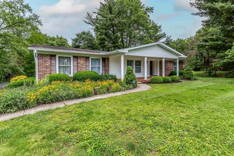 Photo of 409 E Woodridge Drive, Bloomington, IN 47408 (MLS # 202619506)