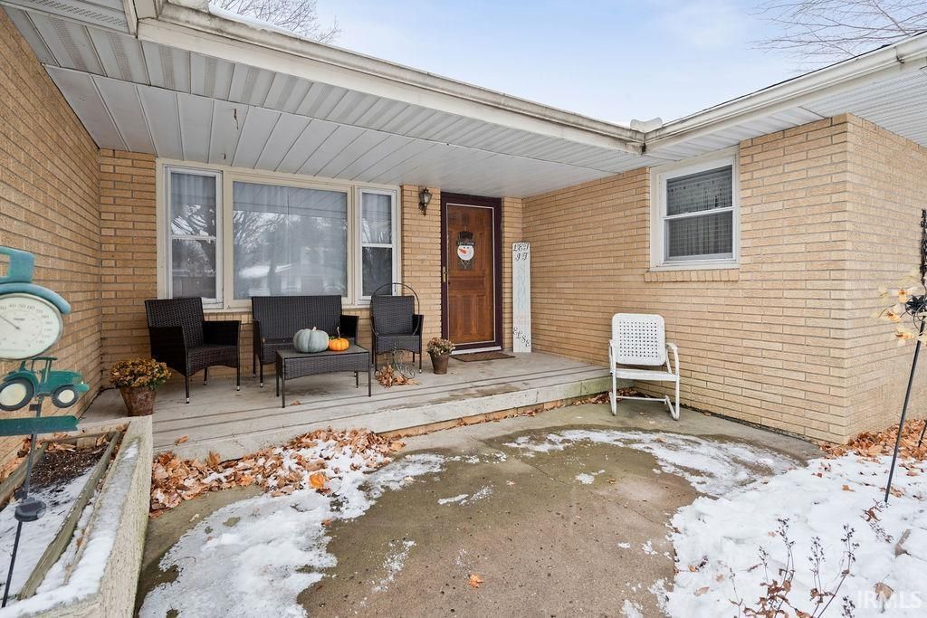 Photo of 501 S Hardacre Court, New Castle, IN 47362 (MLS # 202547859)
