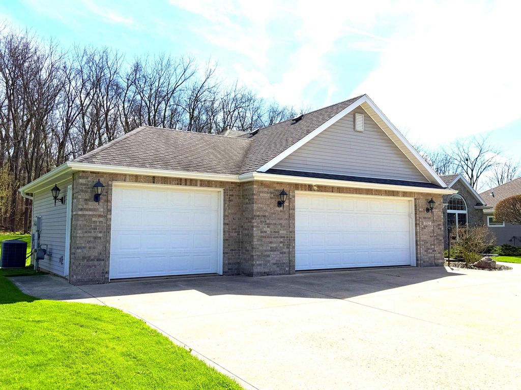 Photo of 1512 Henney Street, Angola, IN 46703 (MLS # 202616549)
